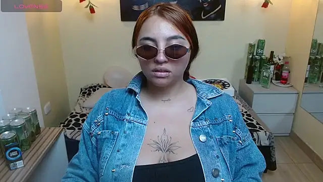 Miley Clarck online show from 05/02/26, 01:27
