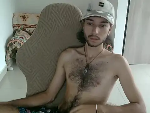 Snapshot of Adrien_polo chatting on 04/08/26, 02:39 Adrien polo online show from 04/08/26, 02:39