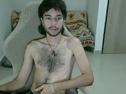 Snapshot of Adrien_polo chatting on 04/10/26, 01:33 Adrien polo online show from 04/10/26, 01:33
