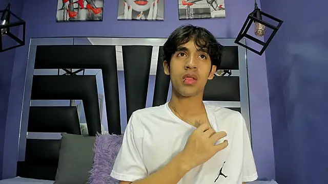  ArchieBlu  online show from 03/27/26, 03:12