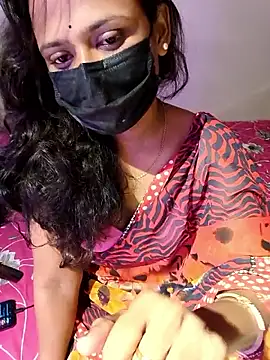 Snapshot of Lena_mahiyaa chatting on 05/05/26, 05:10 Lena mahiyaa online show from 05/05/26, 05:10