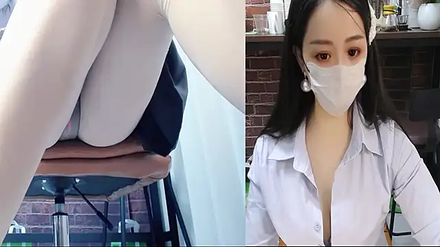 Snapshot of Latte-01 chatting on 04/28/26, 04:23 Latte-01 online show from 04/28/26, 04:23