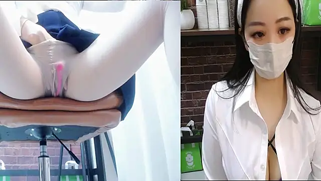 Snapshot of Latte-01 chatting on 05/10/26, 03:44 Latte-01 online show from 05/10/26, 03:44