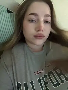 Snapshot of milana_millka chatting on 03/31/26, 08:26 milana millka online show from 03/31/26, 08:26