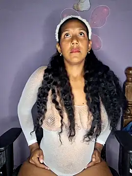 emily fox01 online show from 03/24/26, 04:17