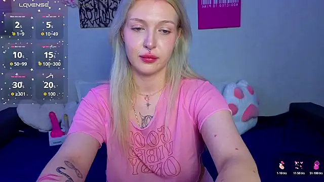 Snapshot of BlondieSummer chatting on 05/29/26, 01:31 BlondieSummer online show from 05/29/26, 01:31