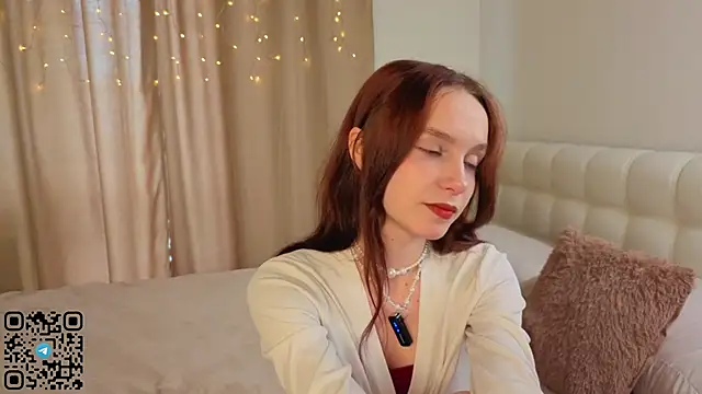 JoselynNeave online show from 04/24/26, 08:06