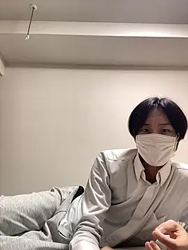 Snapshot of youta200 chatting on 04/06/26, 10:49 youta200 online show from 04/06/26, 10:49