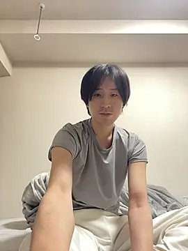 Snapshot of youta200 chatting on 04/09/26, 06:35 youta200 online show from 04/09/26, 06:35