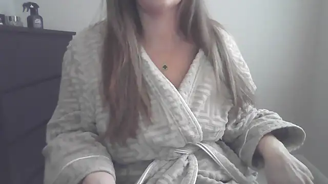 Snapshot of Goddess-GraceX chatting on 03/26/26, 06:24 Goddess-GraceX online show from 03/26/26, 06:24
