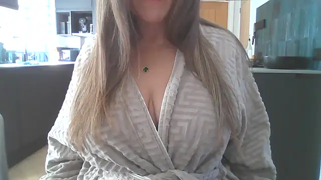 Snapshot of Goddess-GraceX chatting on 03/27/26, 11:32 Goddess-GraceX online show from 03/27/26, 11:32