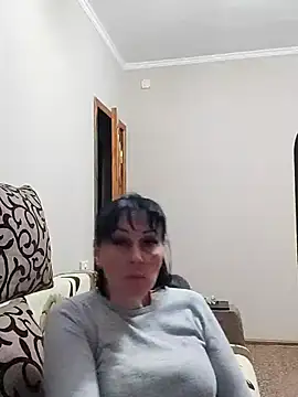 HelgaDennis online show from 04/29/26, 05:41