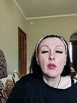 HelgaDennis online show from 05/01/26, 09:25