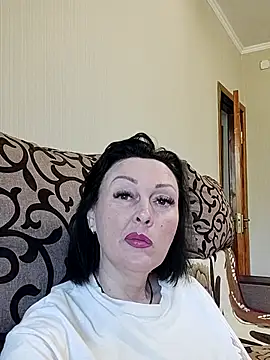 Snapshot of HelgaDennis chatting on 05/19/26, 06:20 HelgaDennis online show from 05/19/26, 06:20