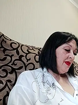 Snapshot of HelgaDennis chatting on 06/15/26, 04:31 HelgaDennis online show from 06/15/26, 04:31