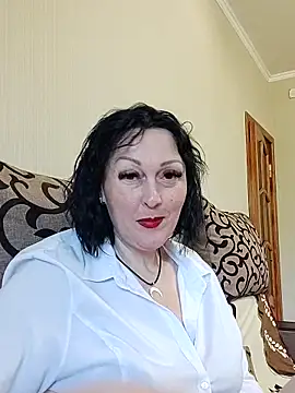 Snapshot of HelgaDennis chatting on 06/18/26, 07:30 HelgaDennis online show from 06/18/26, 07:30