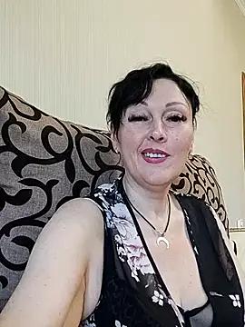 HelgaDennis online show from 06/28/26, 06:52