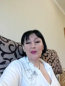HelgaDennis online show from 07/12/26, 05:31