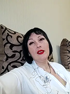 HelgaDennis online show from 07/13/26, 06:38