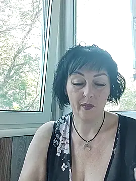 HelgaDennis online show from 08/06/26, 05:42