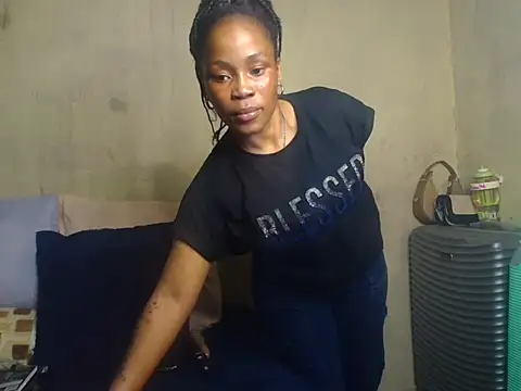 Snapshot of Lindabee200 chatting on 06/14/26, 01:25 Lindabee200 online show from 06/14/26, 01:25
