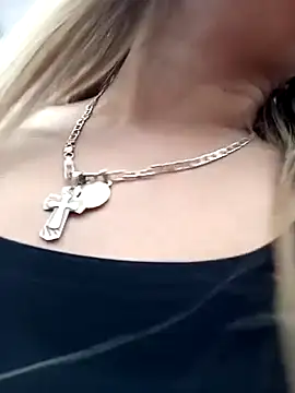 alanna6950 online show from 04/18/26, 07:51