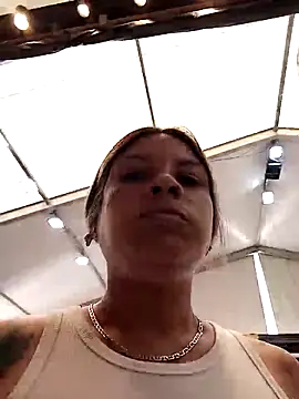 Snapshot of alanna6950 chatting on 04/23/26, 03:14 alanna6950 online show from 04/23/26, 03:14