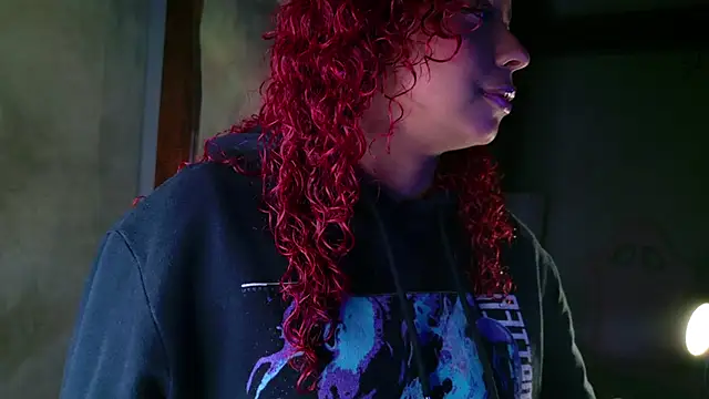 lara curly online show from 07/24/26, 10:02