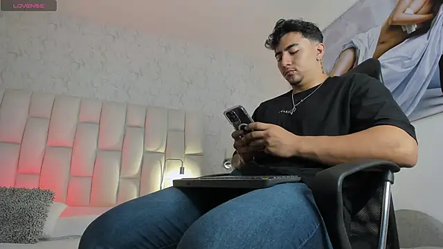 Zane cruz online show from 04/07/26, 12:05