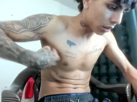 Snapshot of _latinhot_420_ chatting on 03/19/26, 11:53 latinhot 420 online show from 03/19/26, 11:53