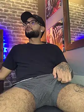 KyleJoss30 online show from 04/14/26, 09:43