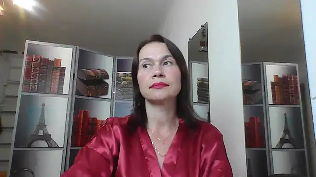 Snapshot of Selena_Moo chatting on 06/21/26, 02:41 Selena Moo online show from 06/21/26, 02:41
