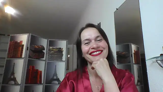 Snapshot of Selena_Moo chatting on 06/27/26, 03:39 Selena Moo online show from 06/27/26, 03:39