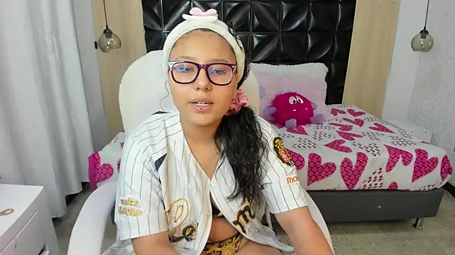 Rapthalia  online show from 04/08/26, 11:21