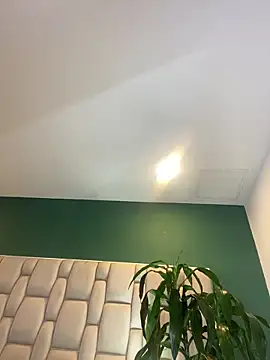 Anastasia leeh online show from 04/18/26, 07:58