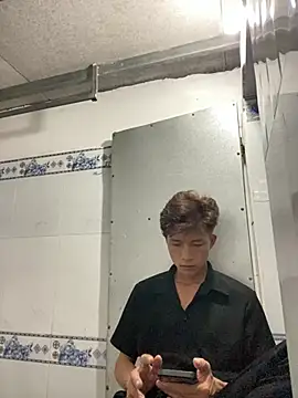 Nguyencuong1999 online show from 04/29/26, 11:25
