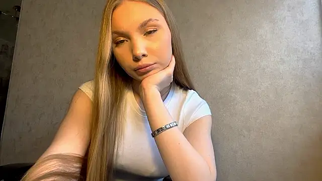 CarolineNine online show from 03/26/26, 01:28