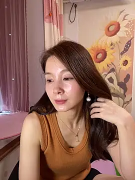 Snapshot of Tingting-rd chatting on 06/18/26, 09:25 Tingting-rd online show from 06/18/26, 09:25