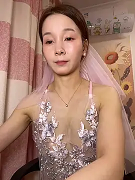 Snapshot of Tingting-rd chatting on 06/21/26, 11:13 Tingting-rd online show from 06/21/26, 11:13