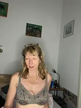 MatureKim online show from 05/03/26, 07:09