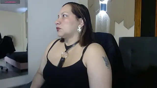 mia coral1 online show from 04/13/26, 03:45