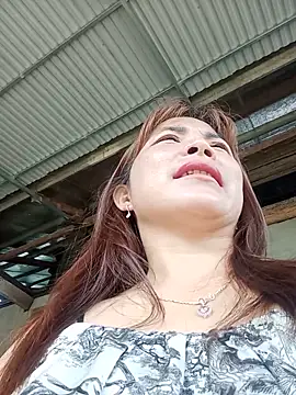 Snapshot of -Bangi- chatting on 06/11/26, 12:32 -Bangi- online show from 06/11/26, 12:32