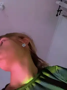 Andreakriss online show from 04/04/26, 02:10