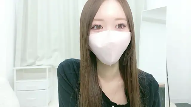 Snapshot of salachan_v chatting on 04/16/26, 11:33 salachan v online show from 04/16/26, 11:33