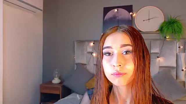 StarrMoon   online show from 04/22/26, 02:47