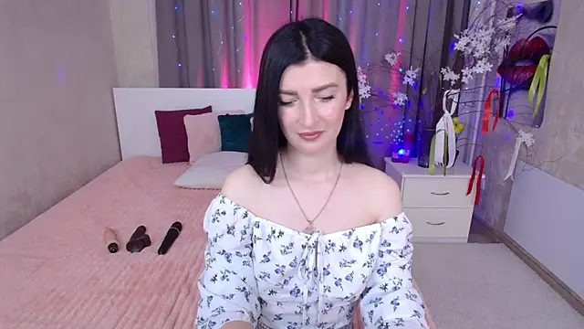 Snapshot of EvelinCuper_ chatting on 06/14/26, 05:31 EvelinCuper online show from 06/14/26, 05:31