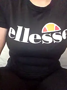 SellenaGomez online show from 05/11/26, 02:45