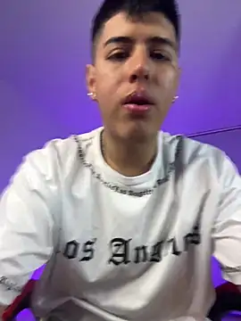 Snapshot of Angel_khouri_ chatting on 04/15/26, 01:12 Angel khouri online show from 04/15/26, 01:12