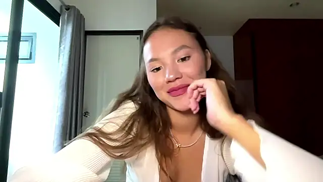 Snapshot of kamila_18_french chatting on 04/09/26, 06:19 kamila 18 french online show from 04/09/26, 06:19
