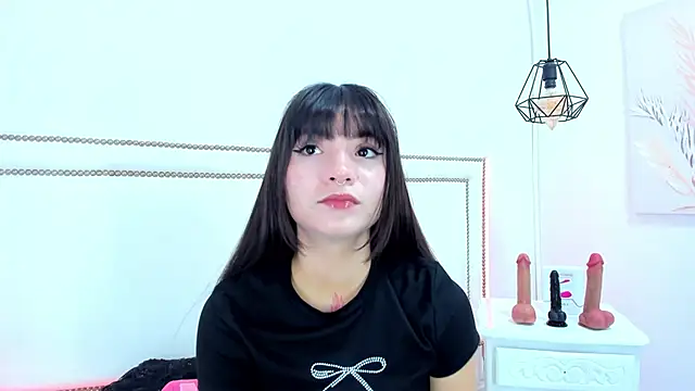 emma-sandoval online show from 05/23/26, 06:34